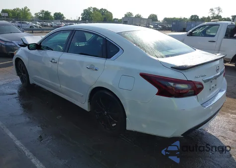 2017 Nissan Altima 2.5 Sr из США, поврежденный, VIN 1N4AL3AP3HC202002